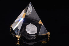 Pyramids Tourist Gifts Crystal